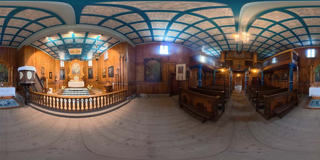 360° pohled do lodi kostela sv. Anny s modře malovaným kazetovým stropem